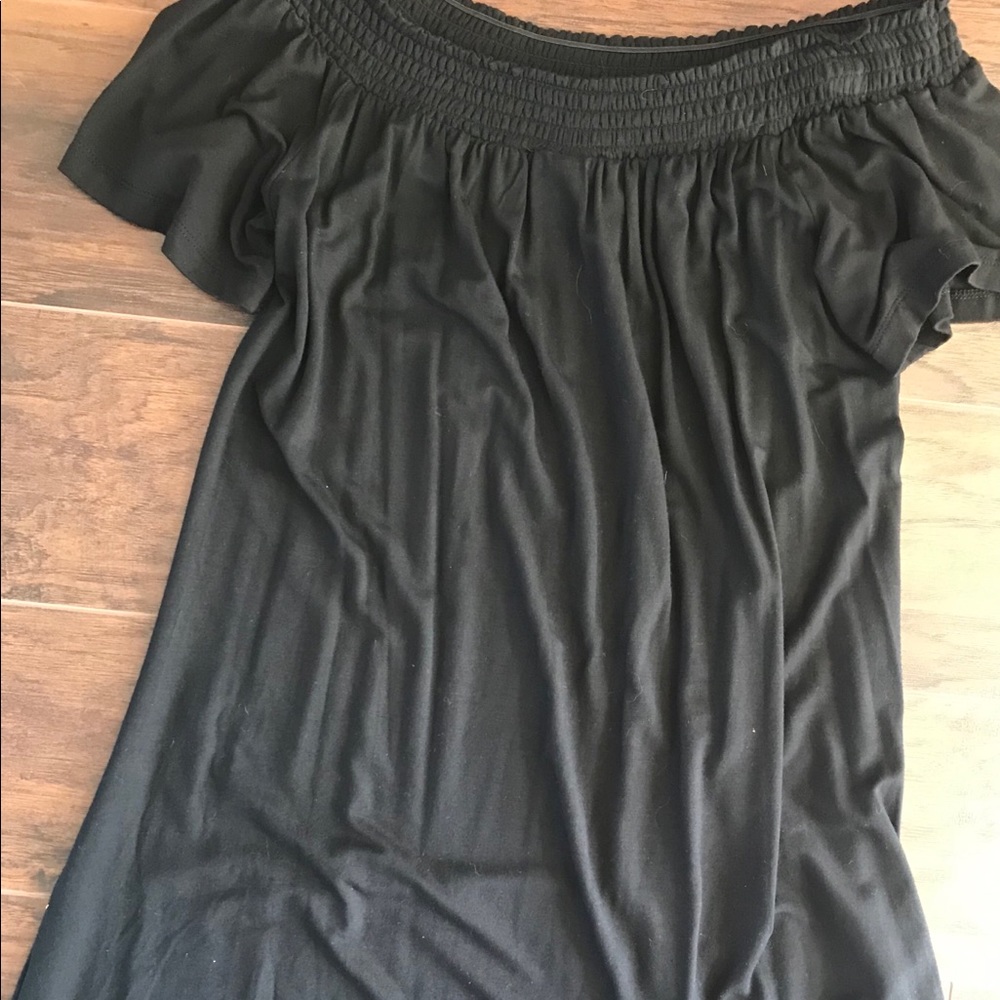 Knee length black off the shoulder flowy dress
